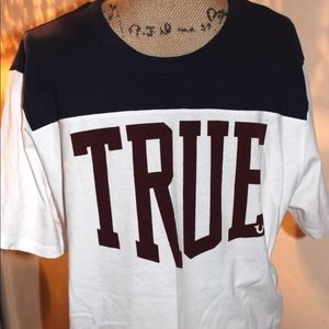 Men’s True Religion Graphic TShirt Size Large
